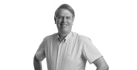 Portretfoto John zwart-wit